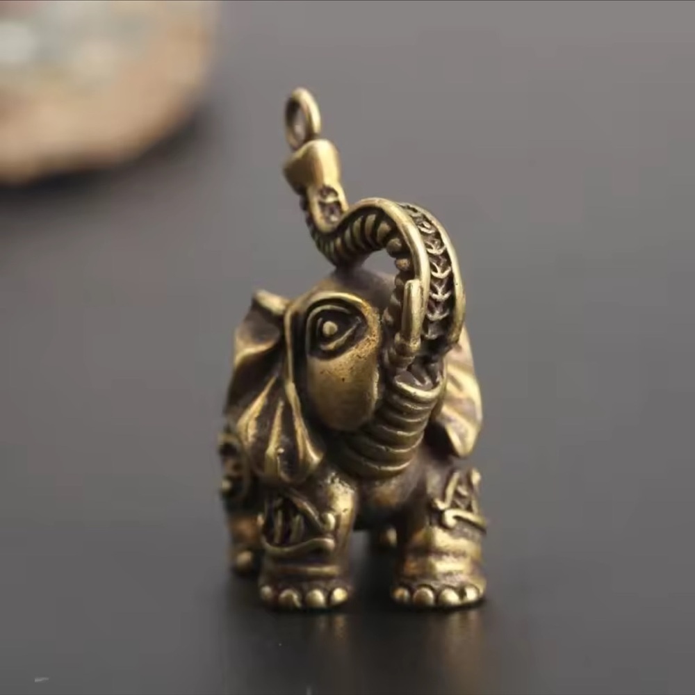 Keychain Elephant Ornaments  Metal Animal 
Lucky Totem keychain - Picture 5 of 6